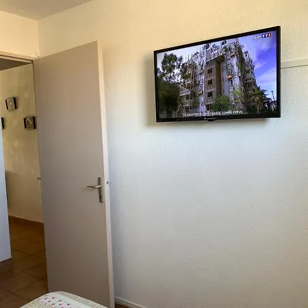 Rue De L'amarrage A Port Avec Terrasse Vue Canaux Et Garage Lägenhet Grimaud